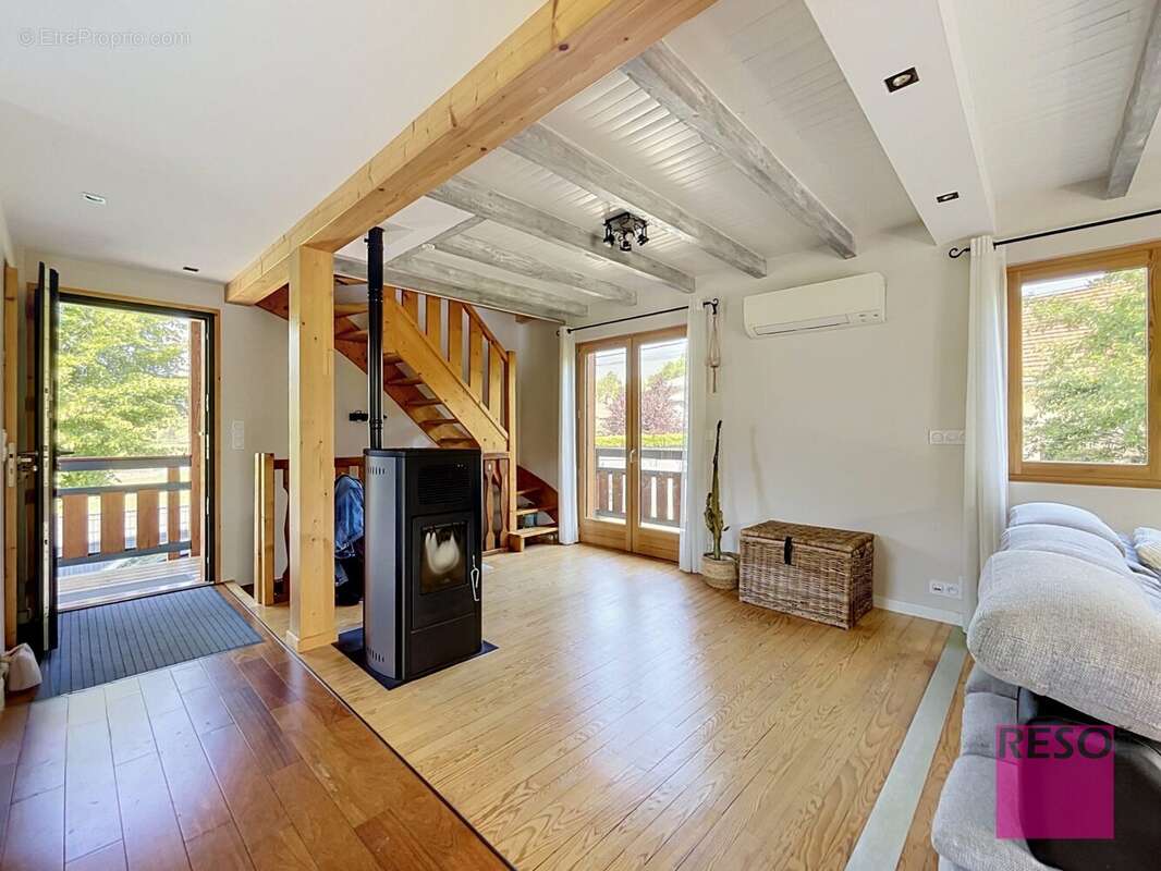 Maison à CRANVES-SALES