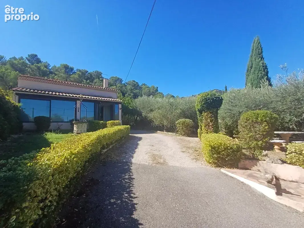 ROUGIERS VILLA T3 sur 1537 m² de terrain - photo 1