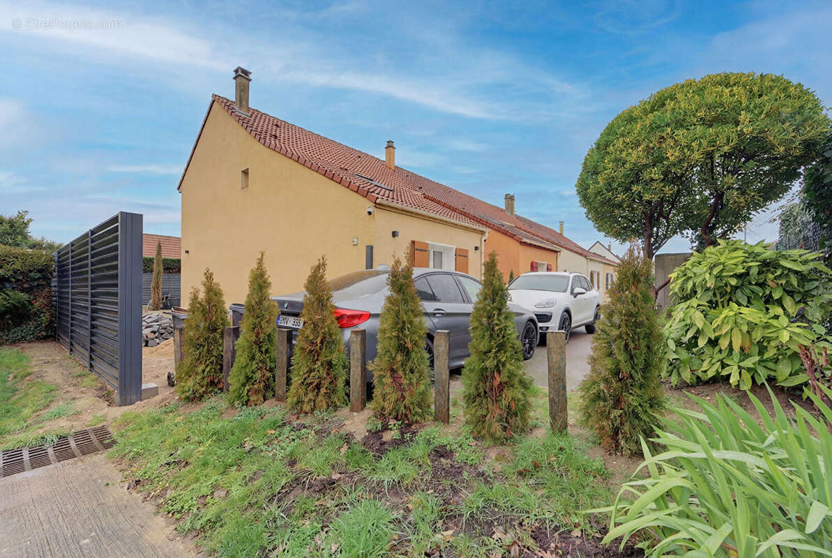 Maison à AUBERGENVILLE