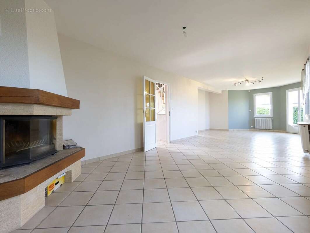Maison F7 de 128 m² sur sous sol complet - photo 6