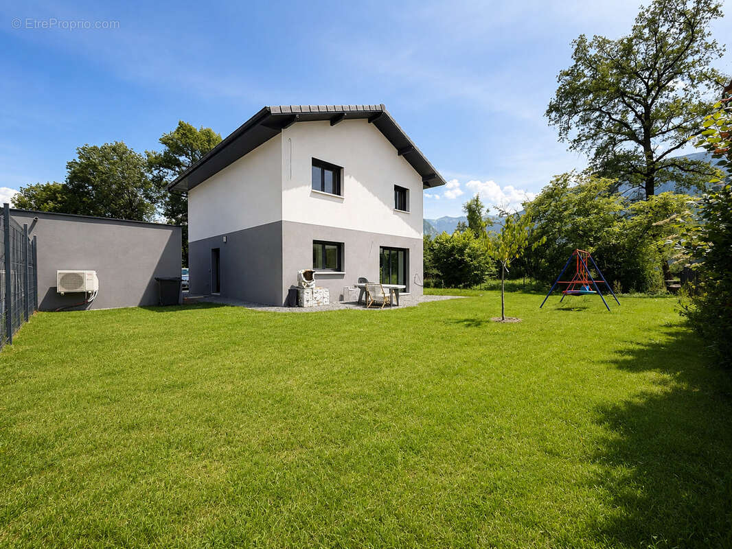Maison à THYEZ