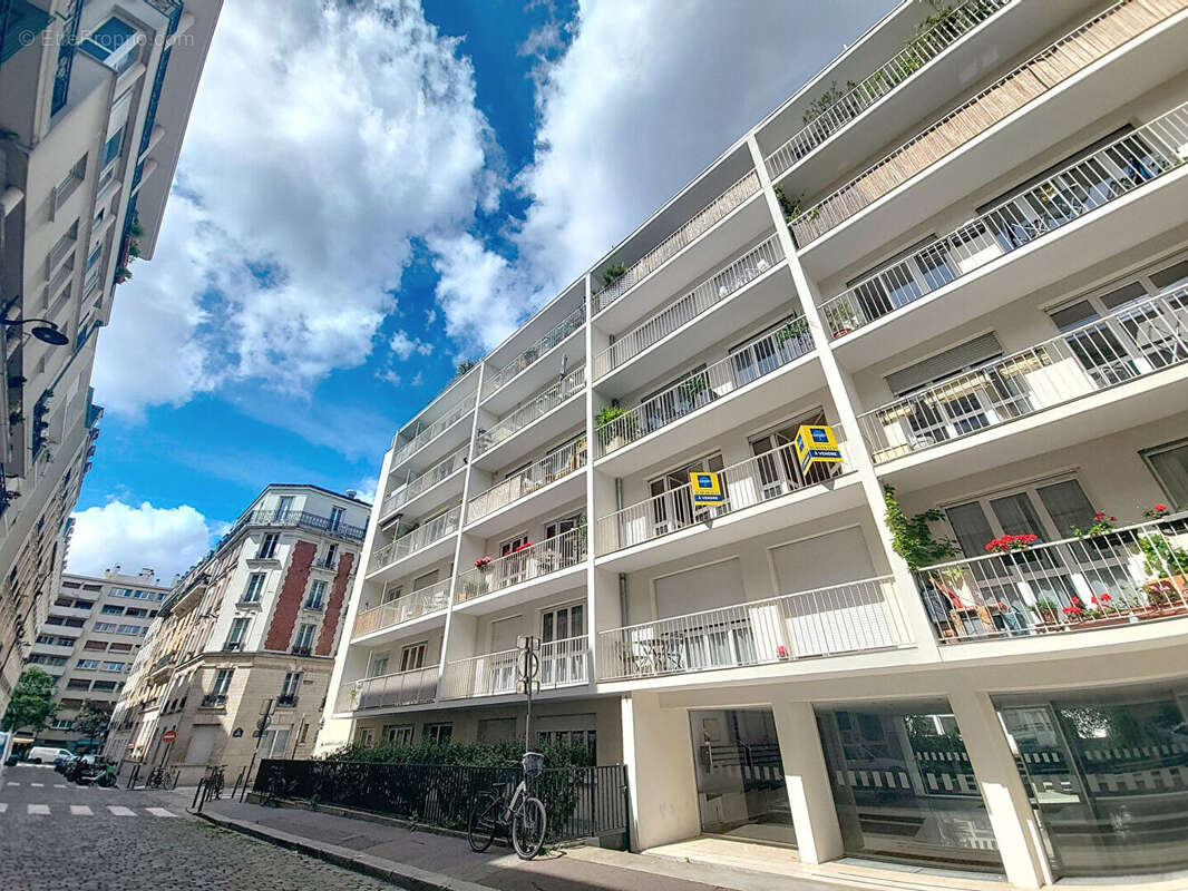 Appartement à PARIS-14E