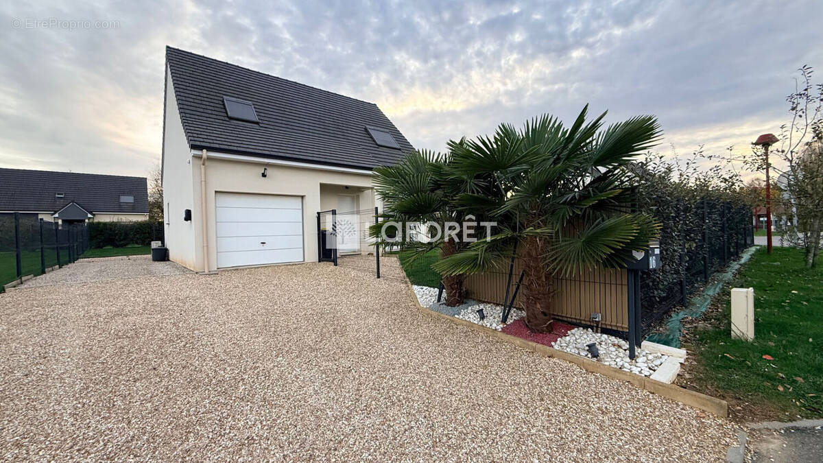 Maison à MESNIL-RAOUL