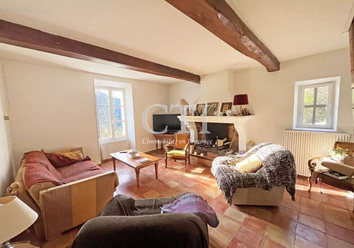 Maison à MONTBRUN-LES-BAINS