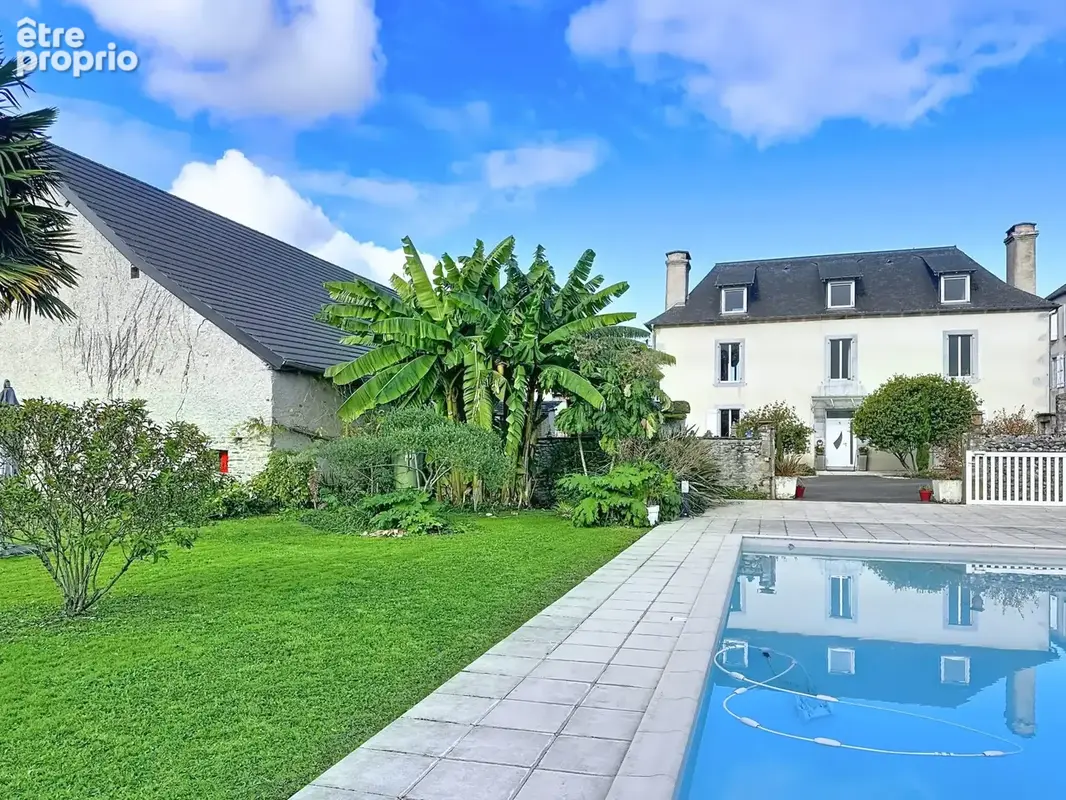 Maison à NAY