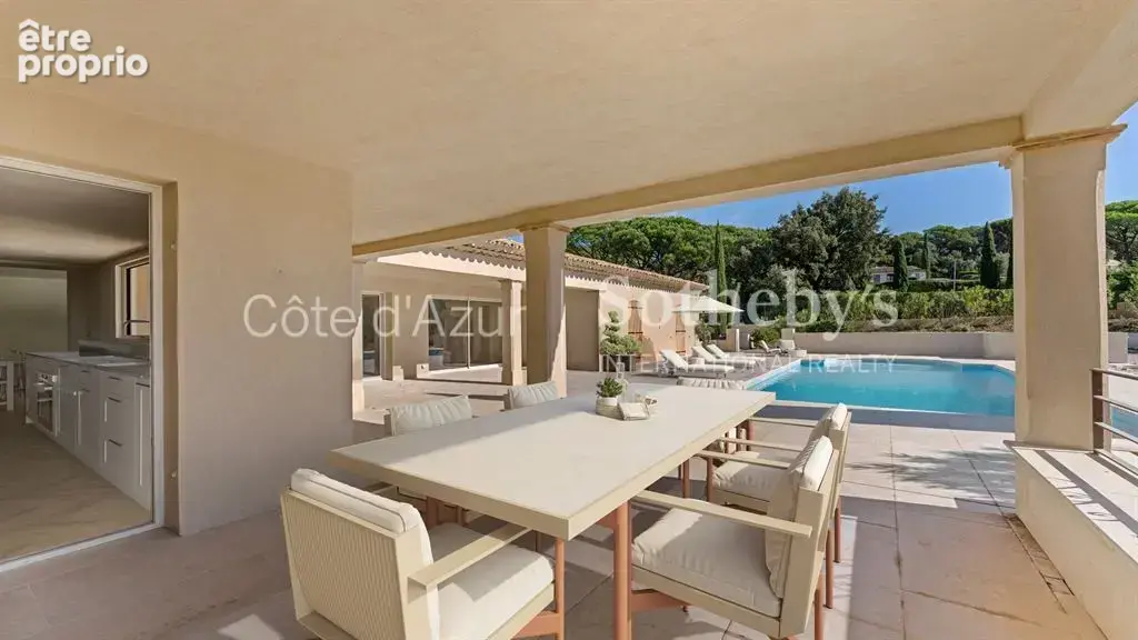 Sainte-Maxime, propriété provençale de 400 m² avec piscine et parc paysager - photo 4