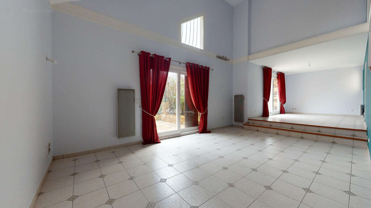 Maison à MONTIGNY-LES-CORMEILLES