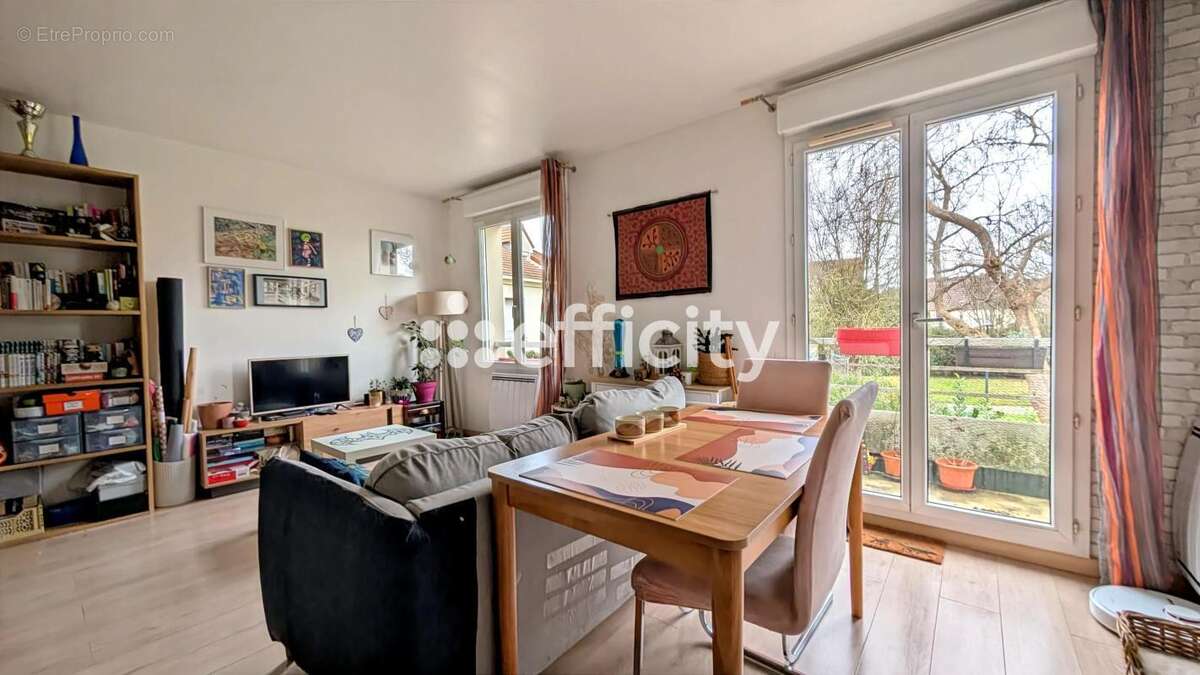 Appartement à TORCY