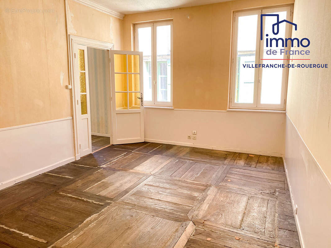 Immeuble de rapport avec local commercial - photo 2