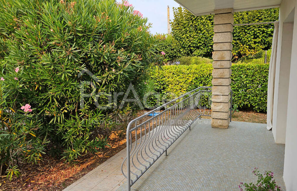 Maison à SAINT-GEORGES-DE-DIDONNE