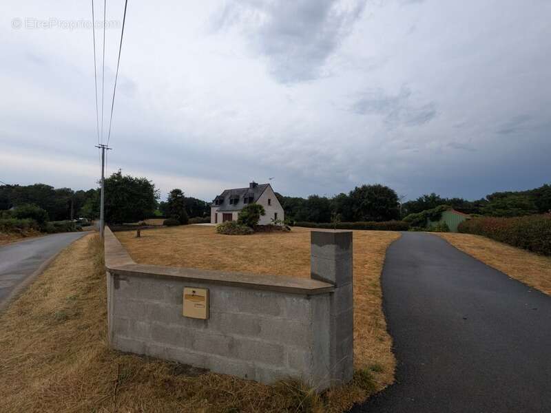 Plouay en campagne belle maison de 6 pièces  150m² environ habitable sur parcelle de 2938m² - photo 23