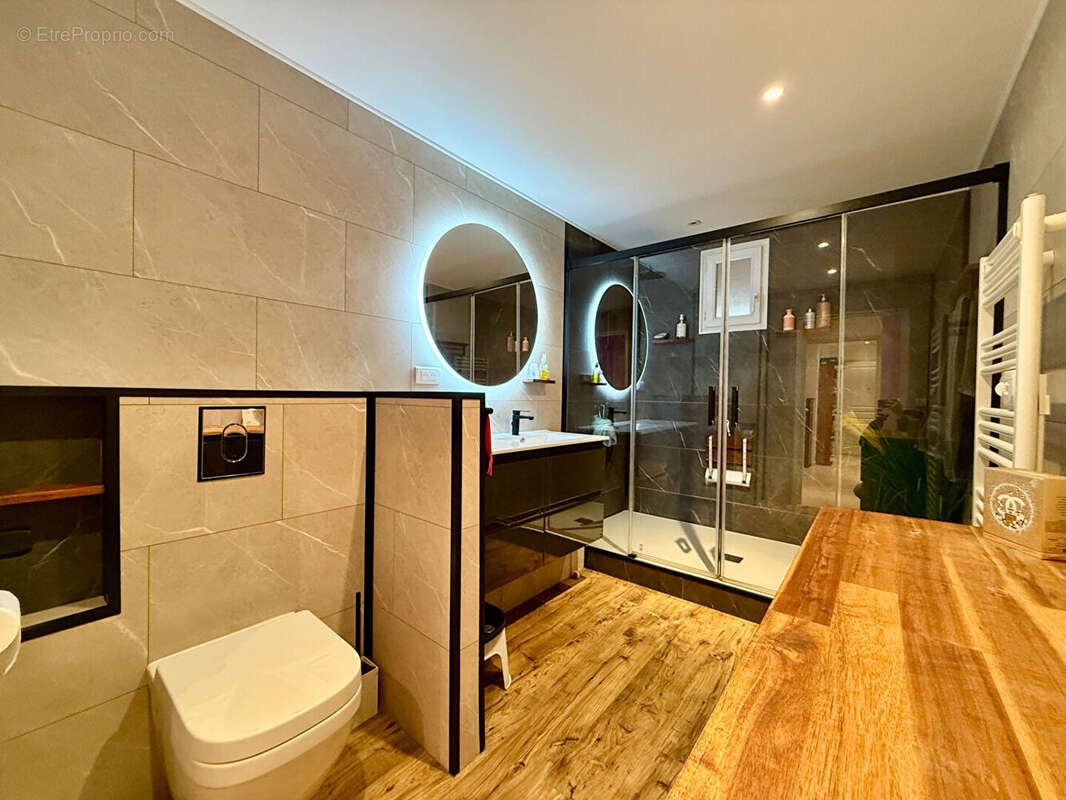 Appartement à SAINT-MAXIMIN-LA-SAINTE-BAUME