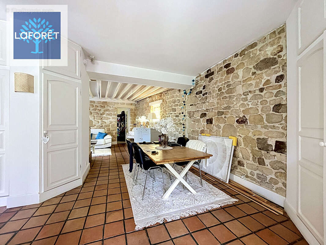 Maison à NESLES-LA-VALLEE