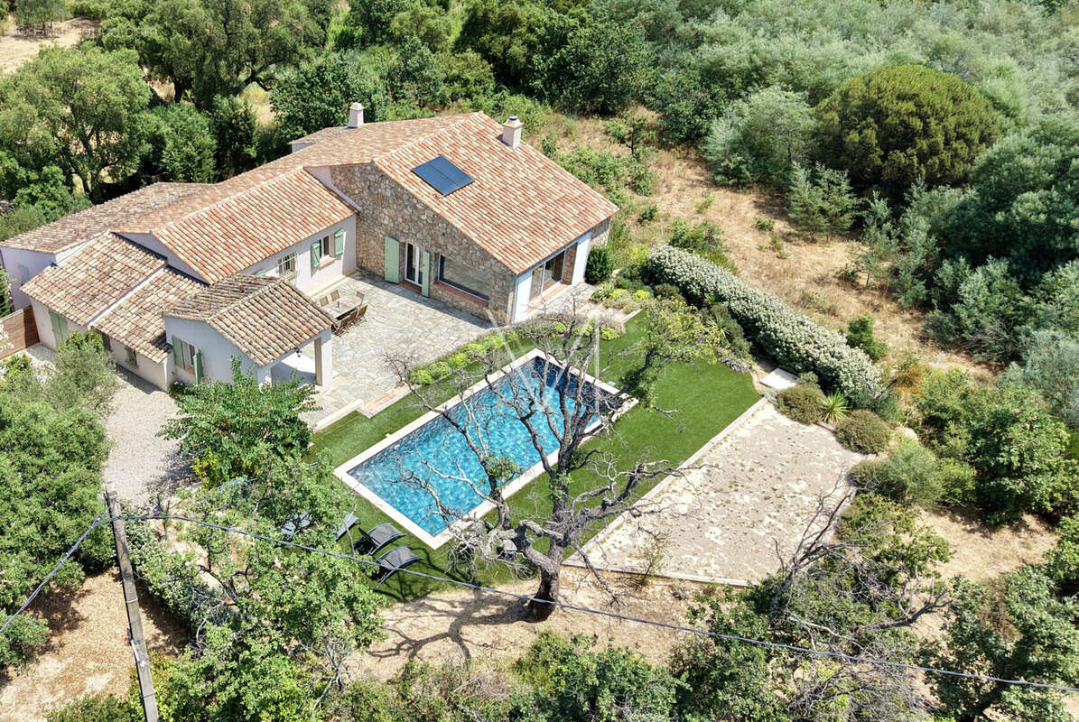 Maison à PLAN-DE-LA-TOUR