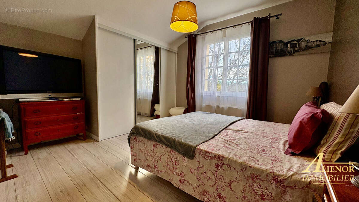Maison à BIRAS