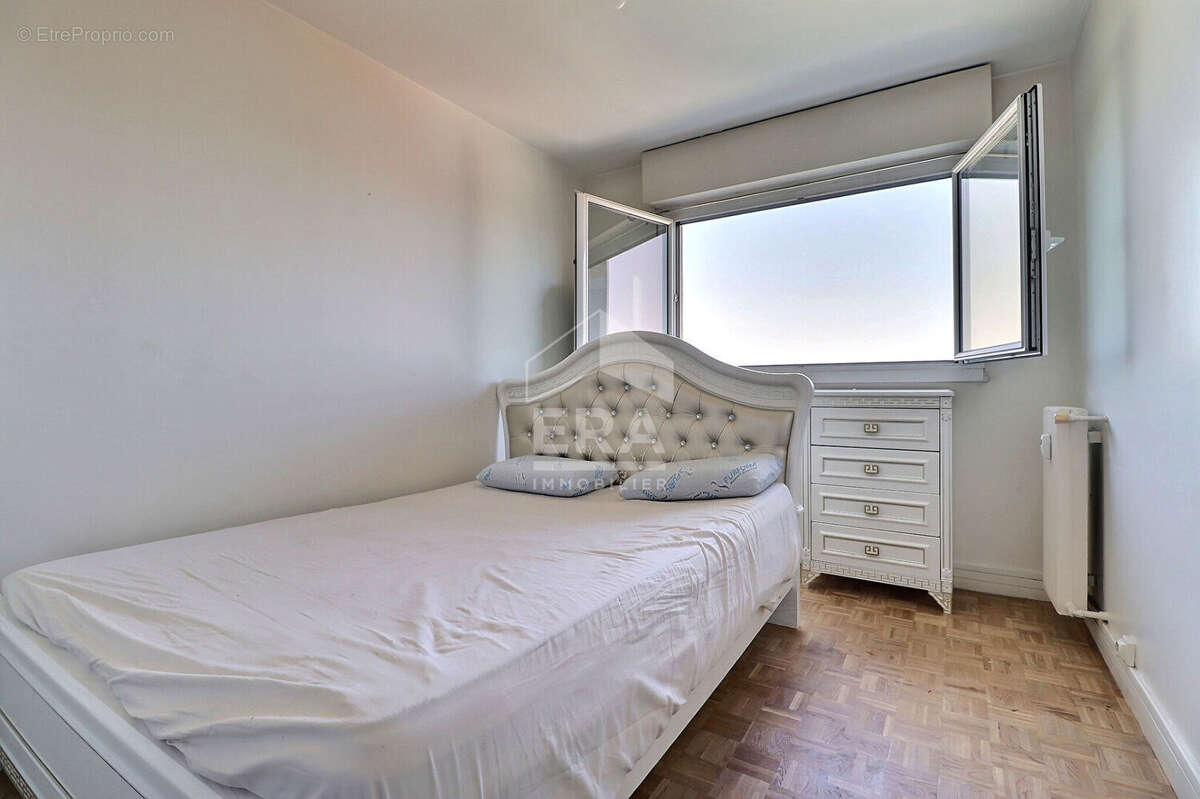 Appartement à AUBERVILLIERS