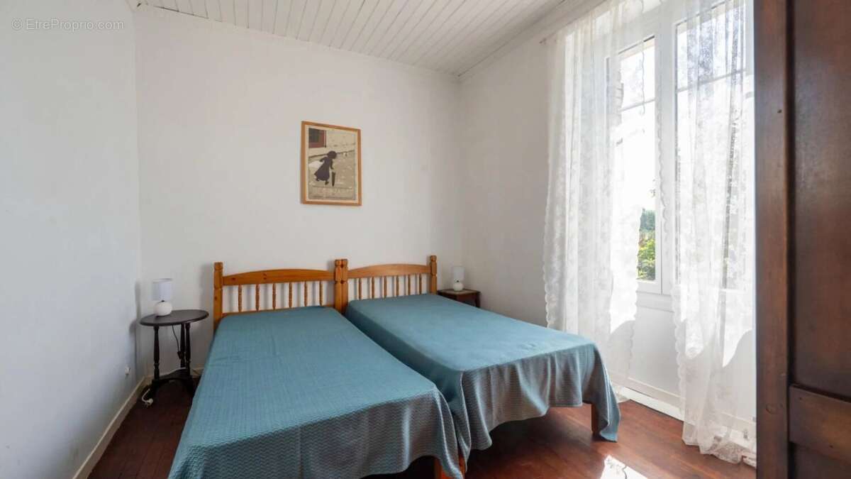 SECTEUR COEUR DE CAUSSE - Spacieuse Demeure, maison d'amis et gr - photo 17