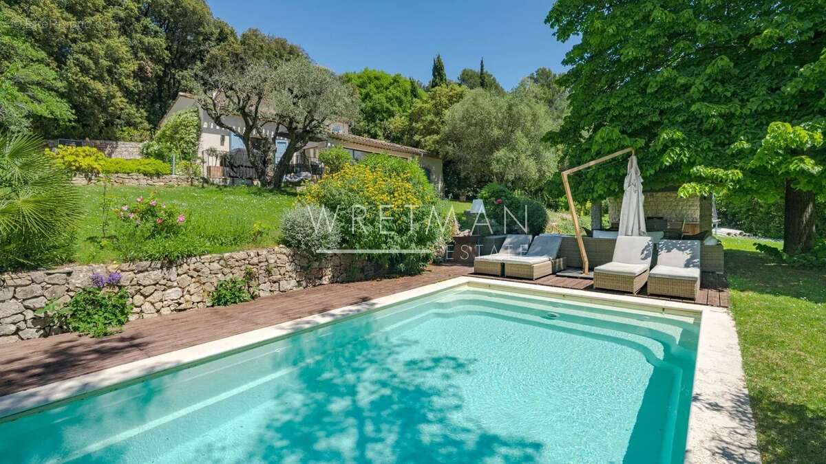 Maison à VALBONNE