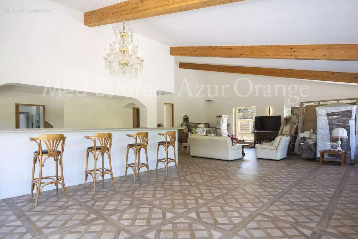 Maison à PLAN-DE-LA-TOUR