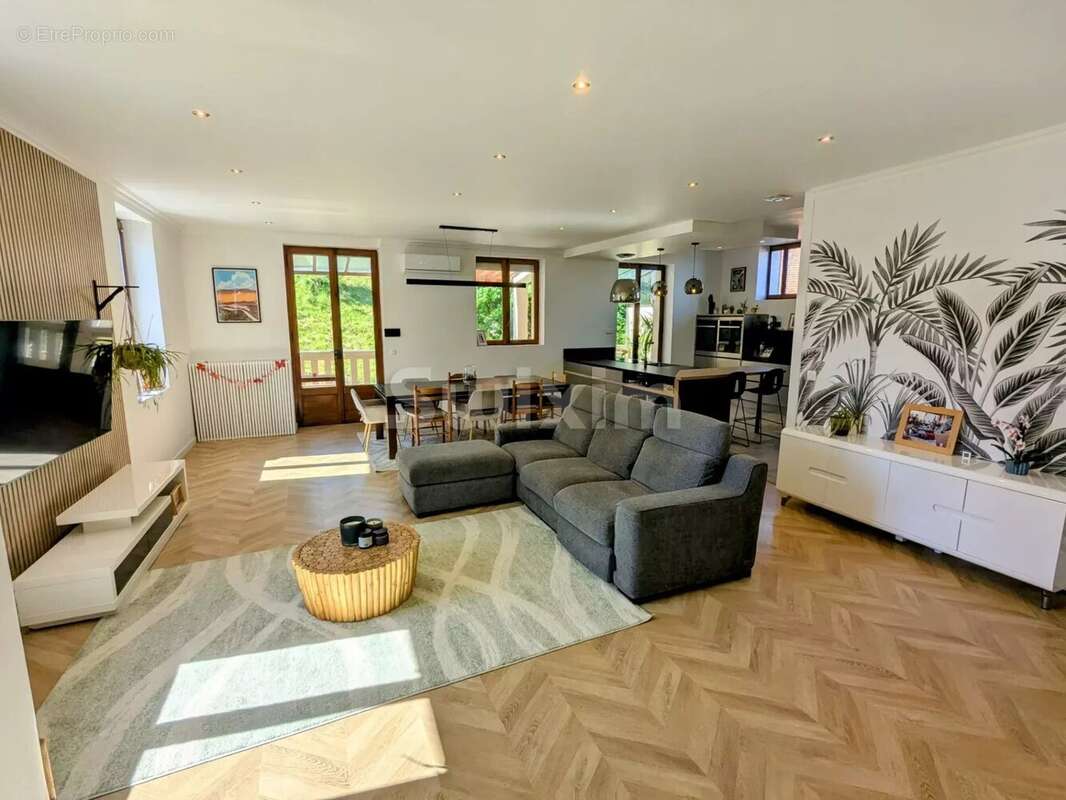 Appartement à EVIAN-LES-BAINS