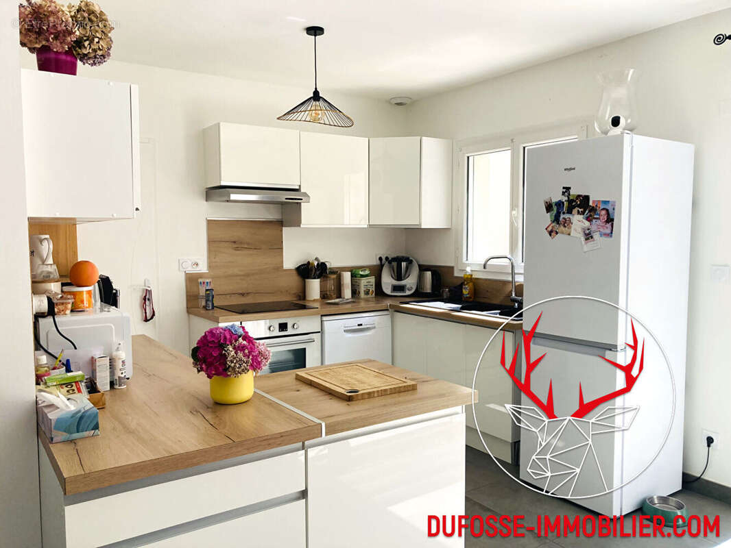 Maison à MEYRIEU-LES-ETANGS