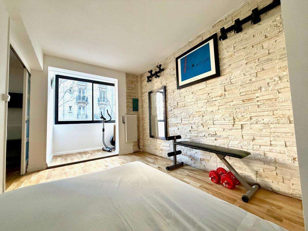 Appartement à PARIS-19E