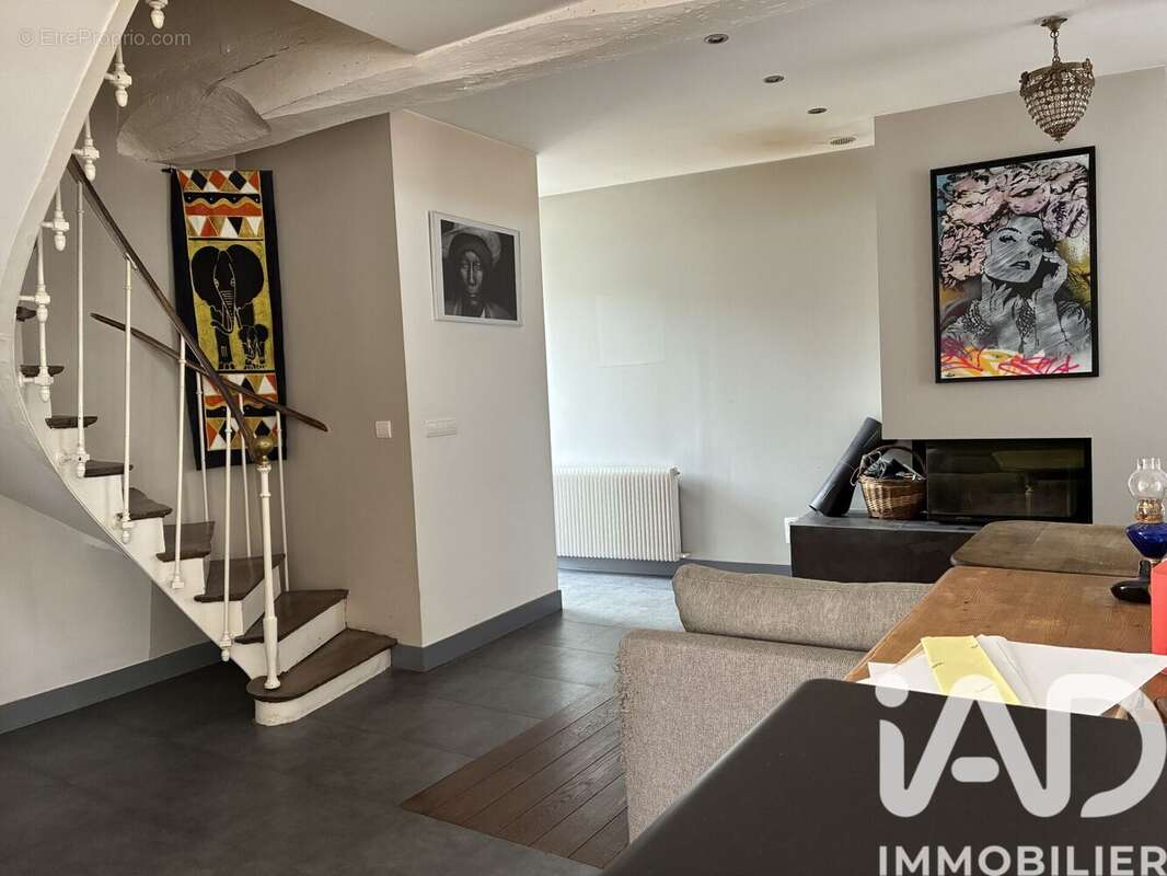 Maison 135 m² à Nemours  - photo 2