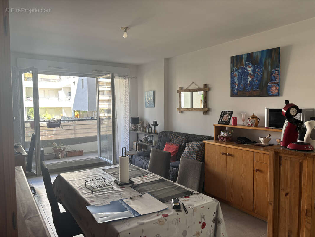 Appartement à MARSEILLE-3E