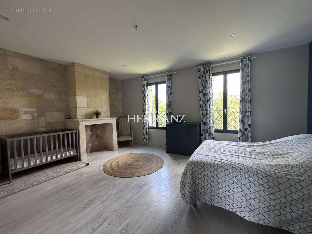 Maison à IZON