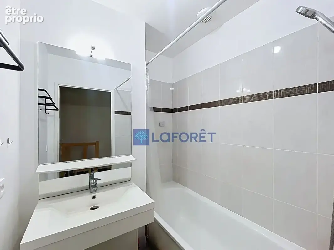 Appartement en duplex de 3 pièces avec 2 chambres à Saint Pierre Du Perray - photo 9