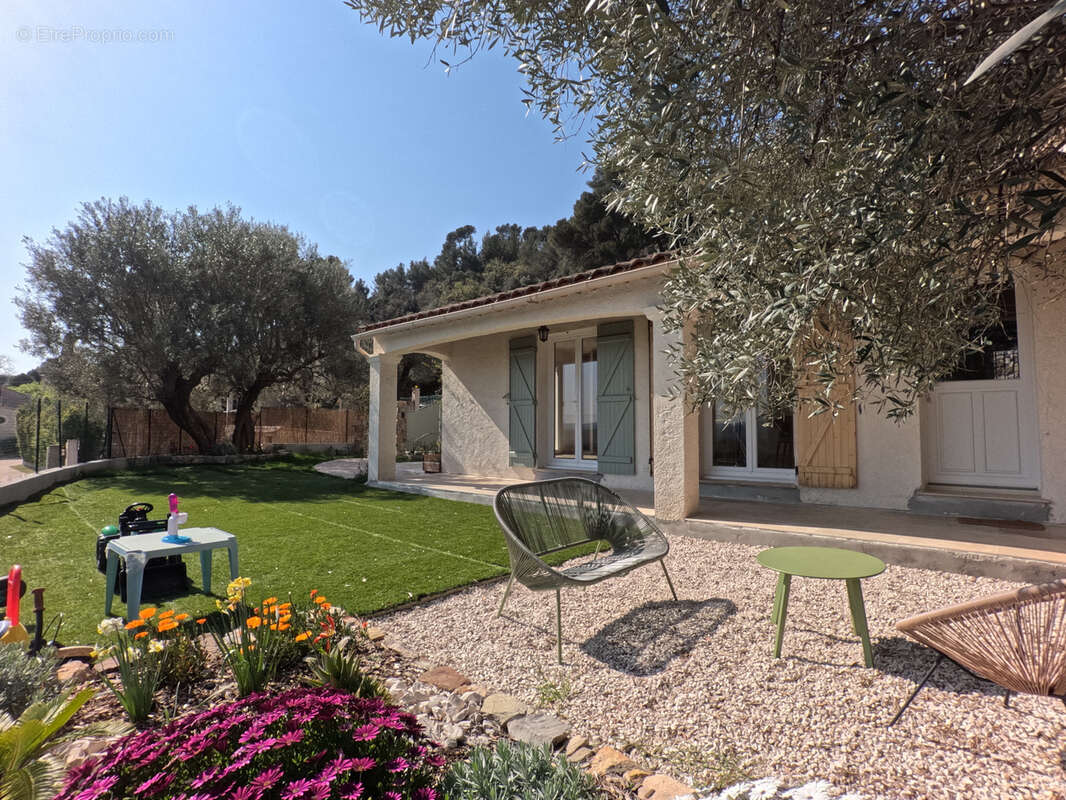 Maison à SOLLIES-VILLE