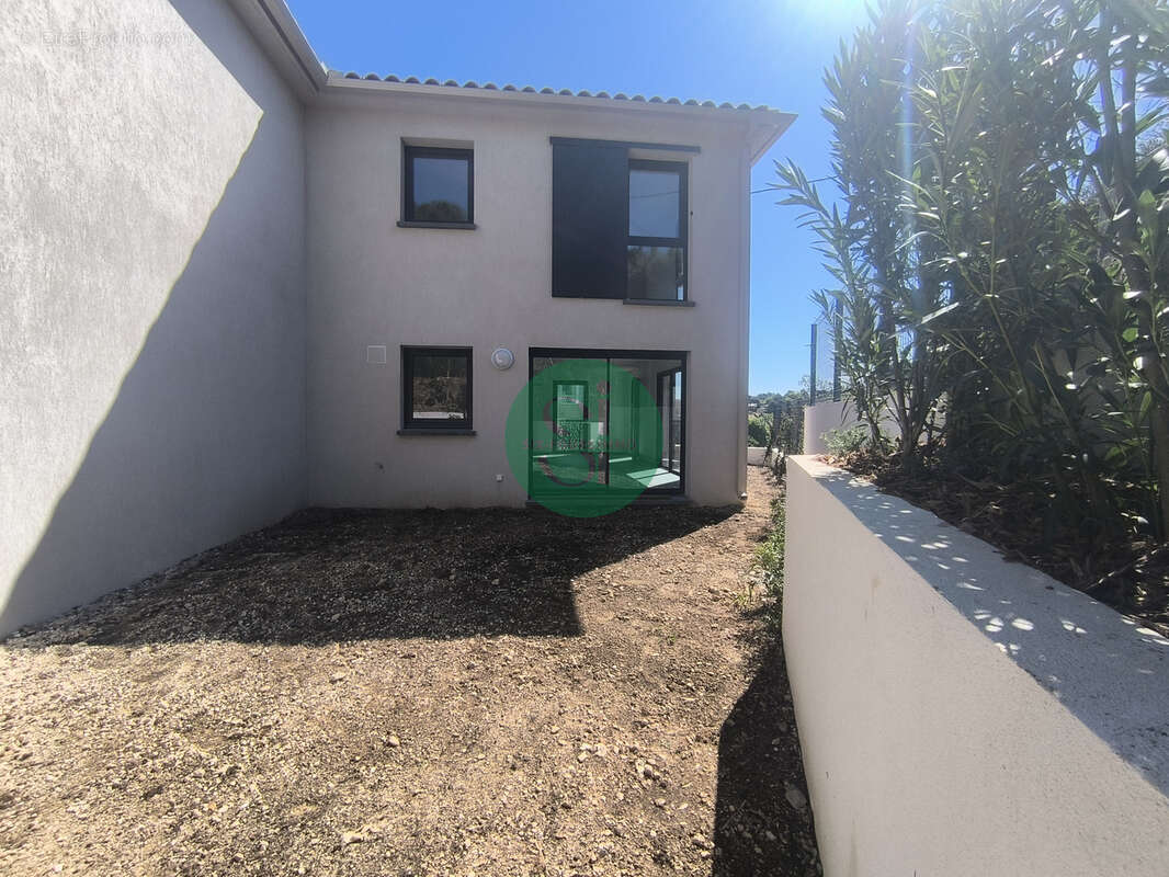 Appartement à SIX-FOURS-LES-PLAGES