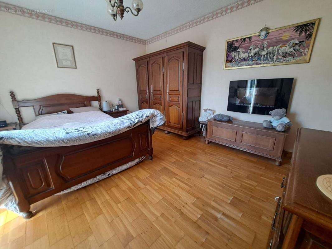 Maison familiale 5 pieces avec sous-sol total - guillerval (91) - photo 7
