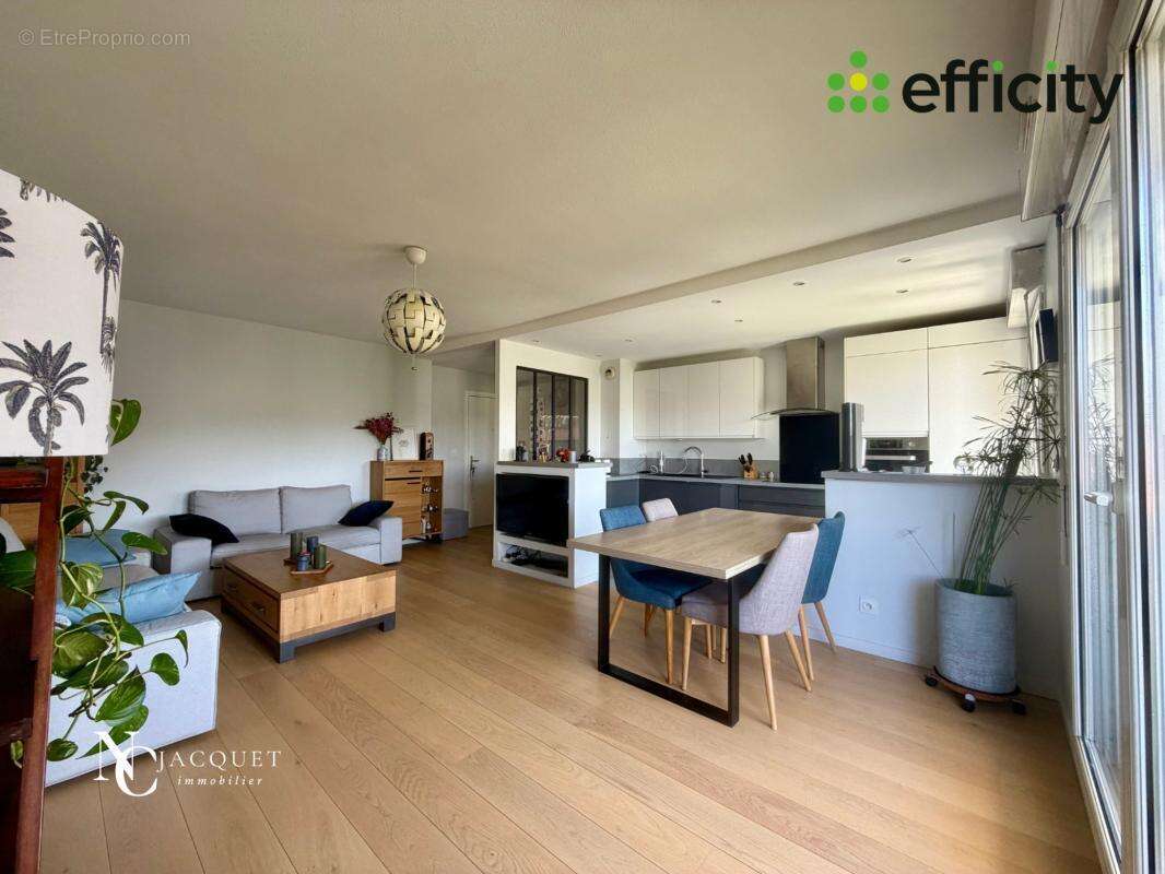 Appartement à LYON-9E