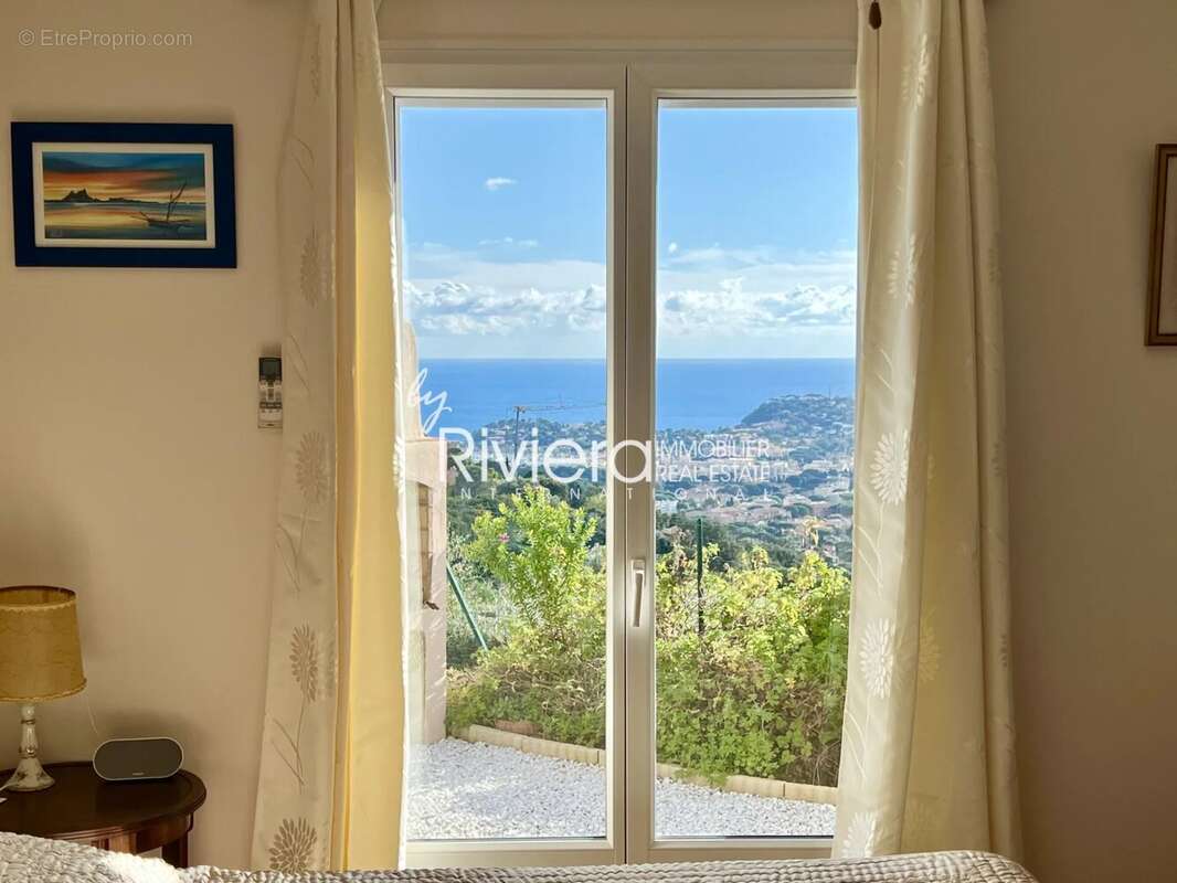 VUE MER PANORAMIQUE - Propriété avec piscine à débordement.. - photo 19
