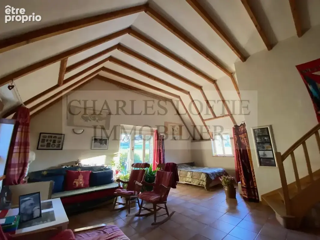 Superbe propriete en pierre comprenant 2 maisons d’habitation avec piscine sur un terrain de 1145 m². - photo 18
