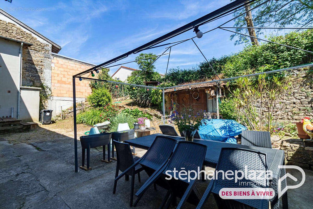 Appartement à COLIGNY