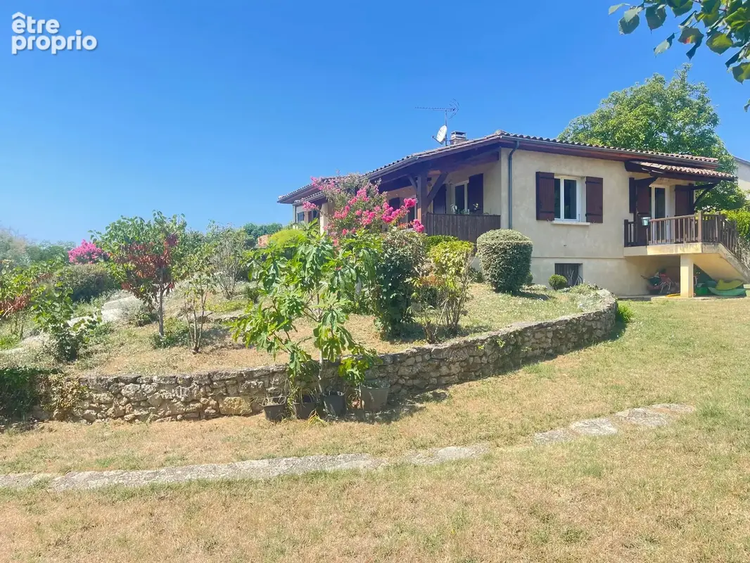 Maison de 6 chambres avec piscine, parc paysager et vue dégagée, près de La Réole - photo 2