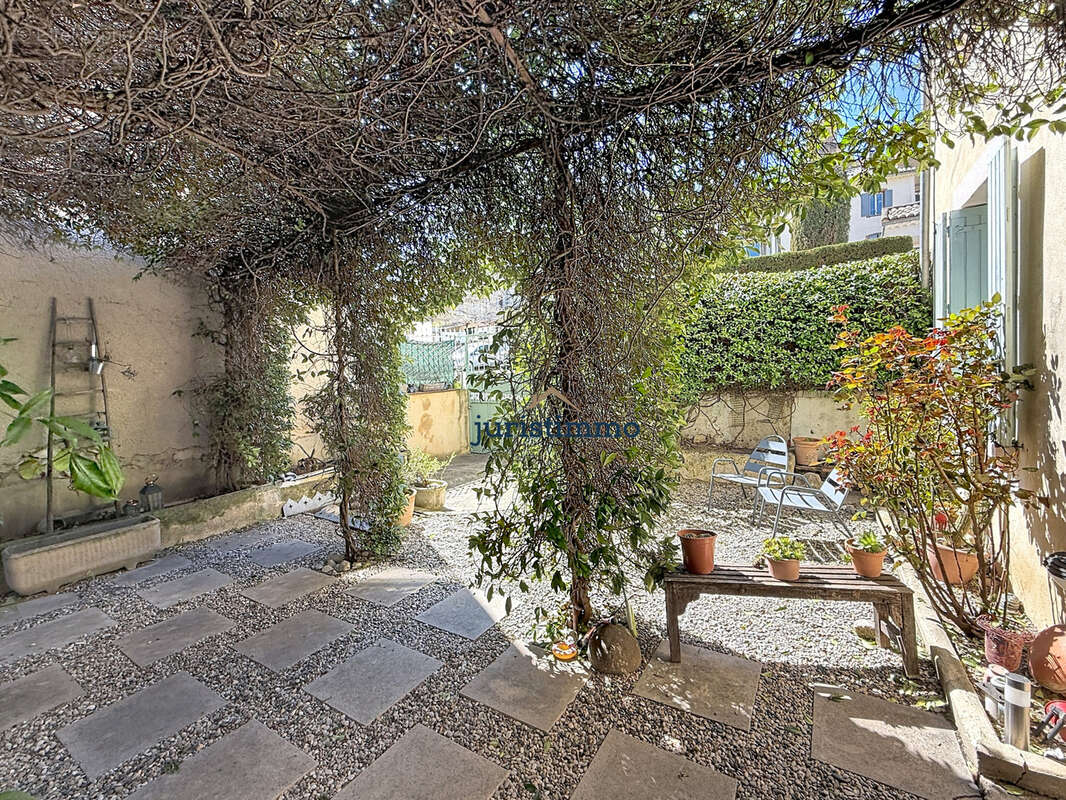 Maison à VAISON-LA-ROMAINE