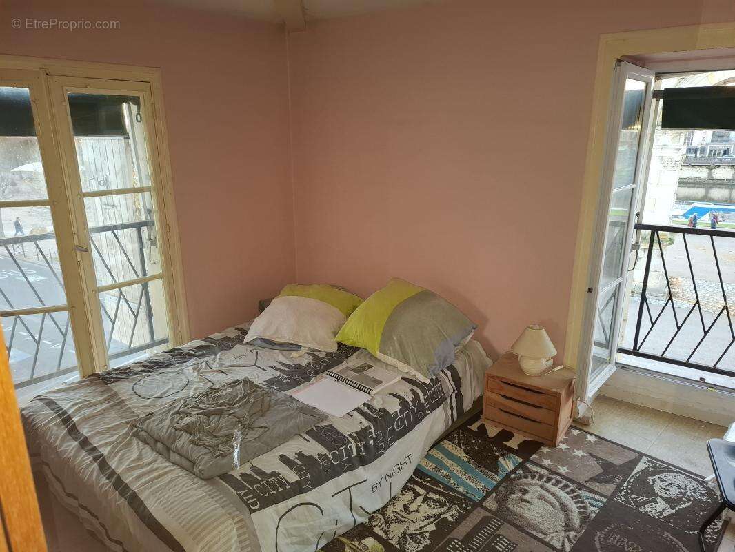 Appartement à SAINTES