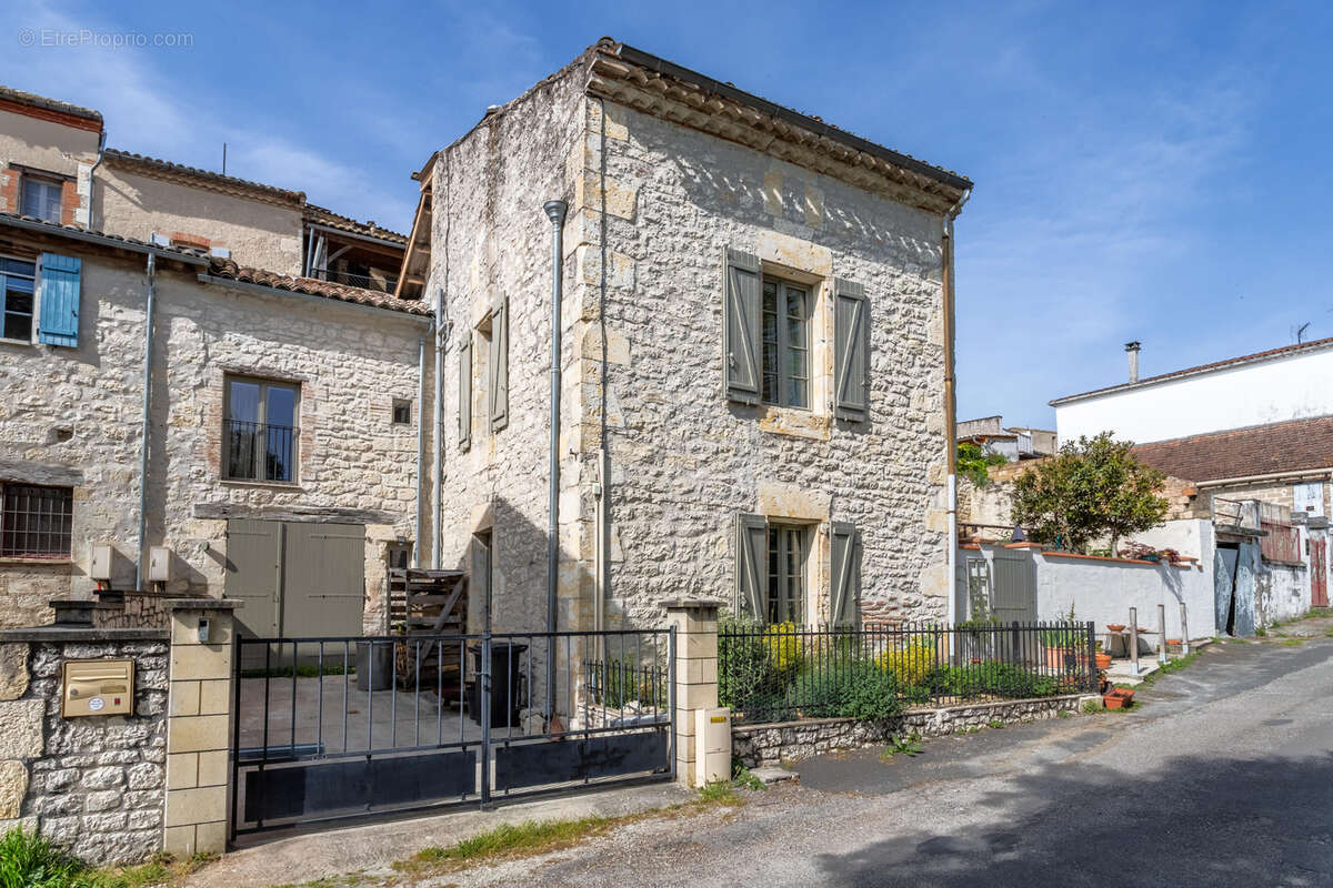 Maison à LAUZERTE
