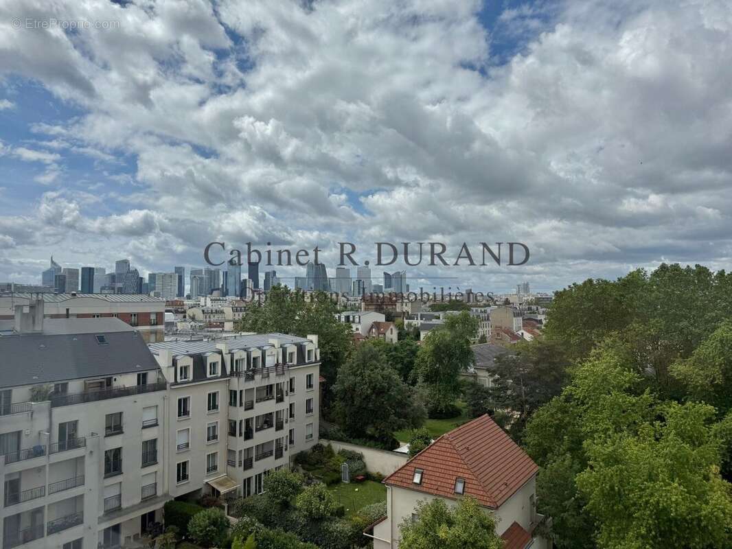 Appartement à LA GARENNE-COLOMBES