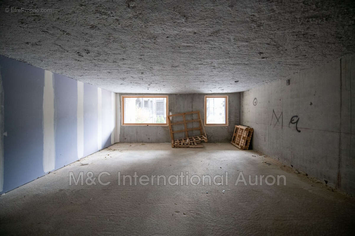 Commerce à SAINT-ETIENNE-DE-TINEE