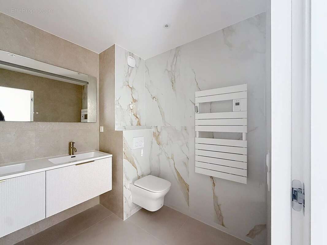 Appartement à LE CANNET