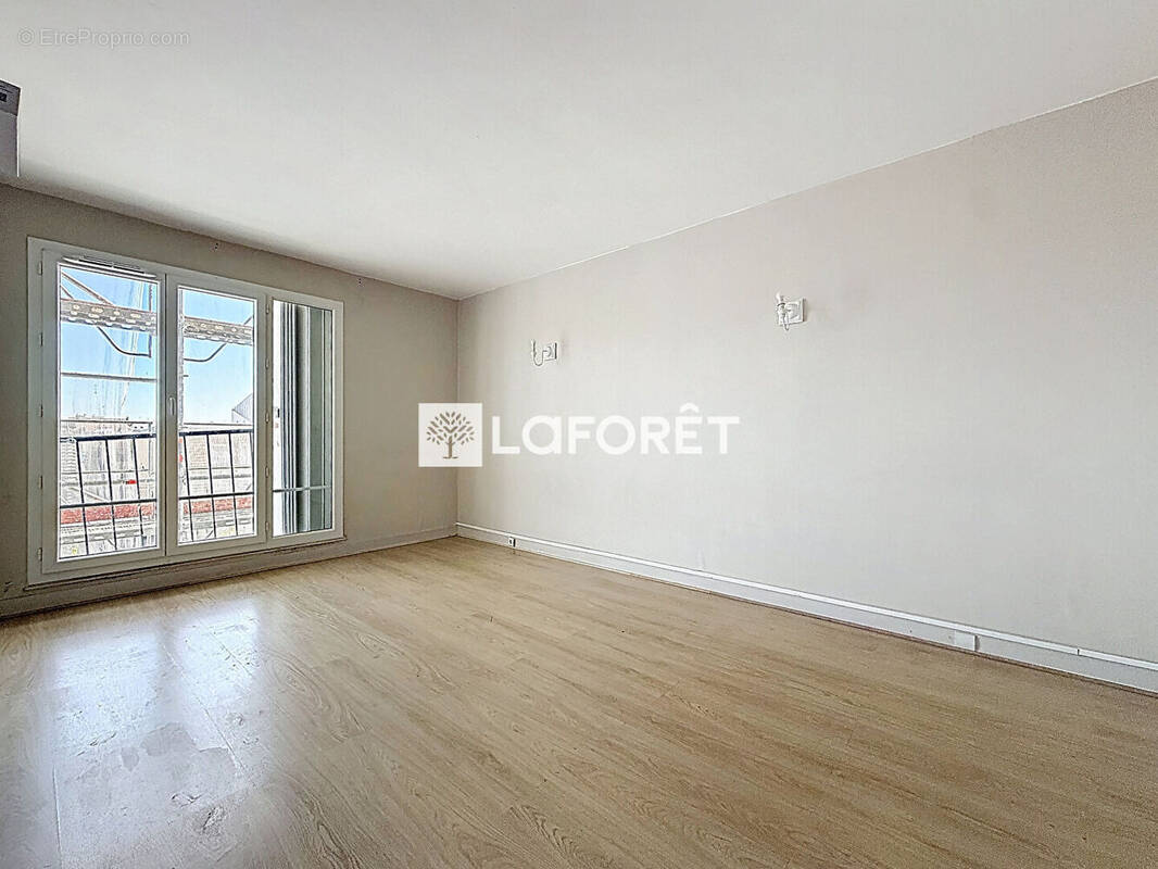 Appartement à LIMEIL-BREVANNES