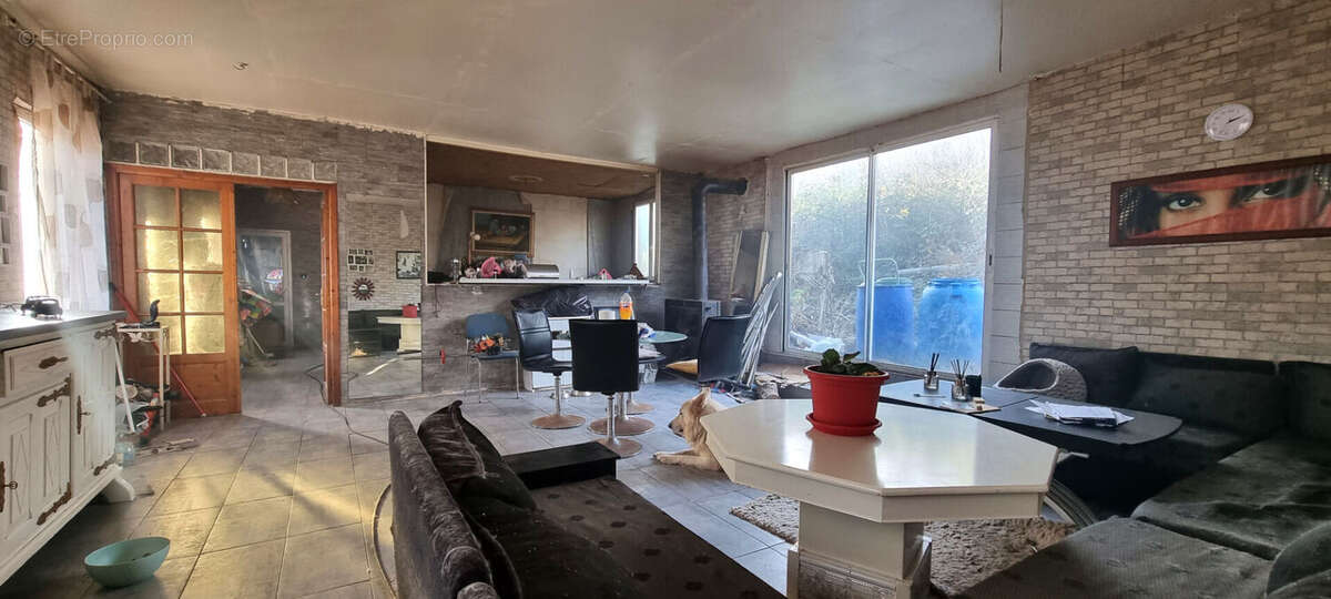 Maison à CAMBRONNE-LES-RIBECOURT