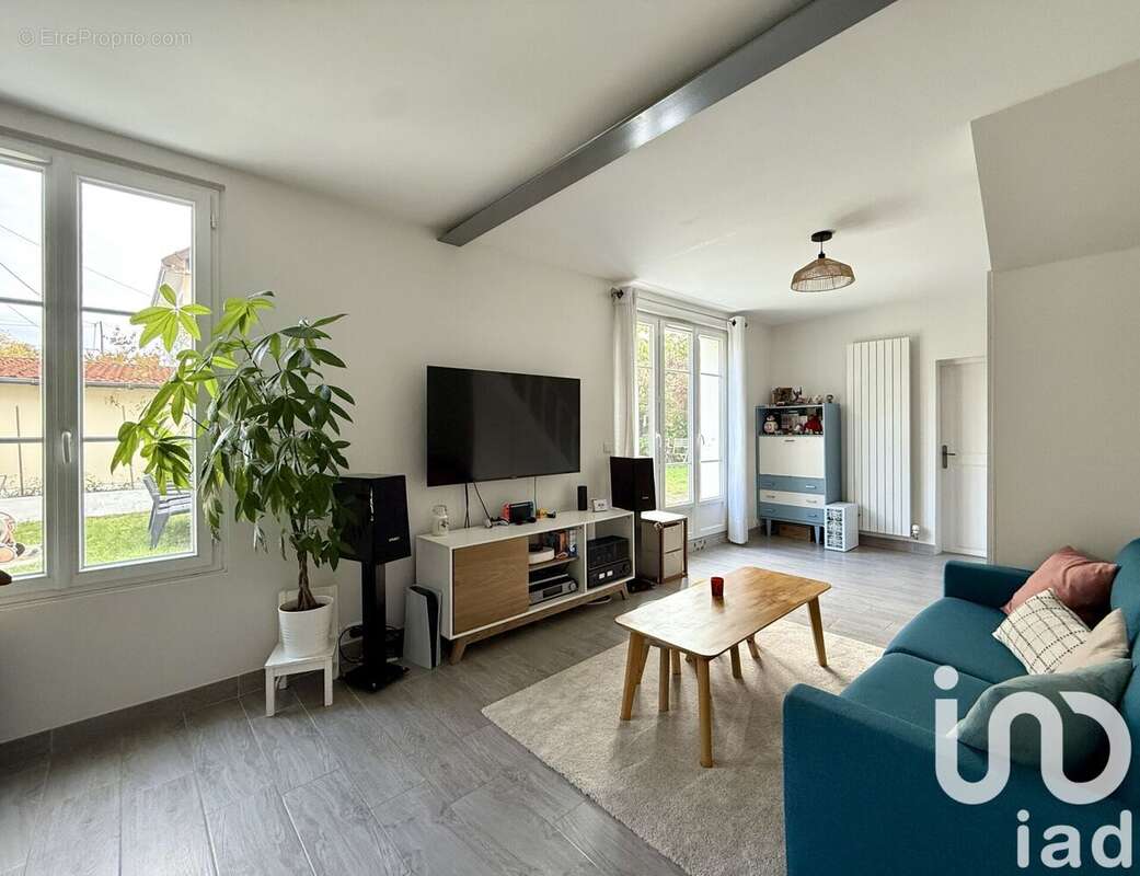 Photo 2 - Maison à SUCY-EN-BRIE