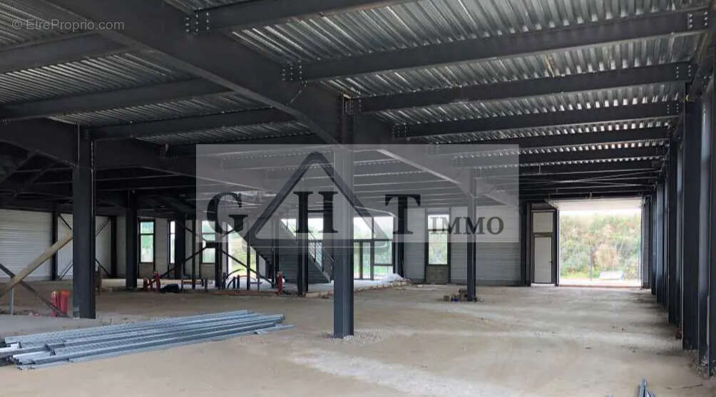 Commerce à TREMBLAY-EN-FRANCE