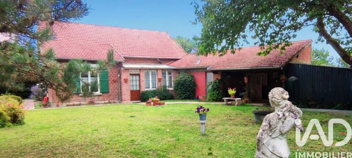 Photo 1 - Maison à ROIGLISE