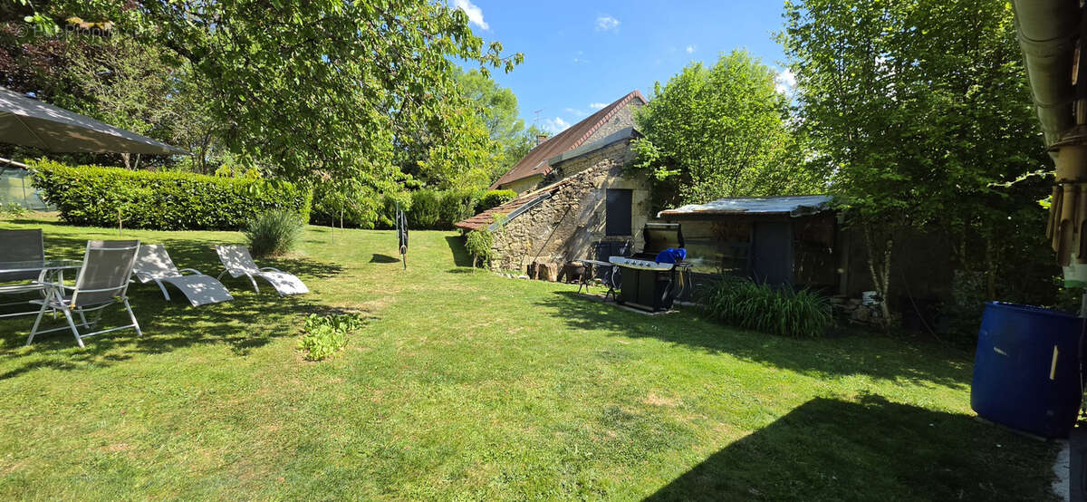 Maison à COLMERY